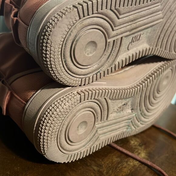 🔥🔥 NIKE AIR FORCE 1 SF  Women Size 8.5 - DUSTY PEACH 857872-202 - EUC - *Read* - Picture 12 of 16